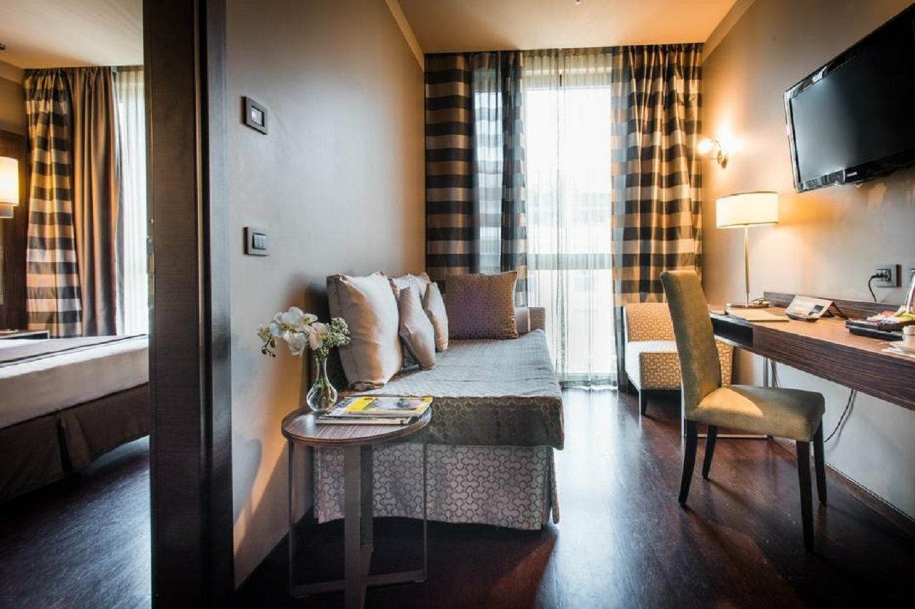 Uptown Palace Milano Esterno foto